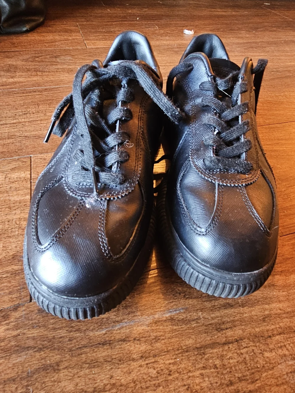 Onitsuka Tiger Delacity Black Leather Low-Top Sneakers